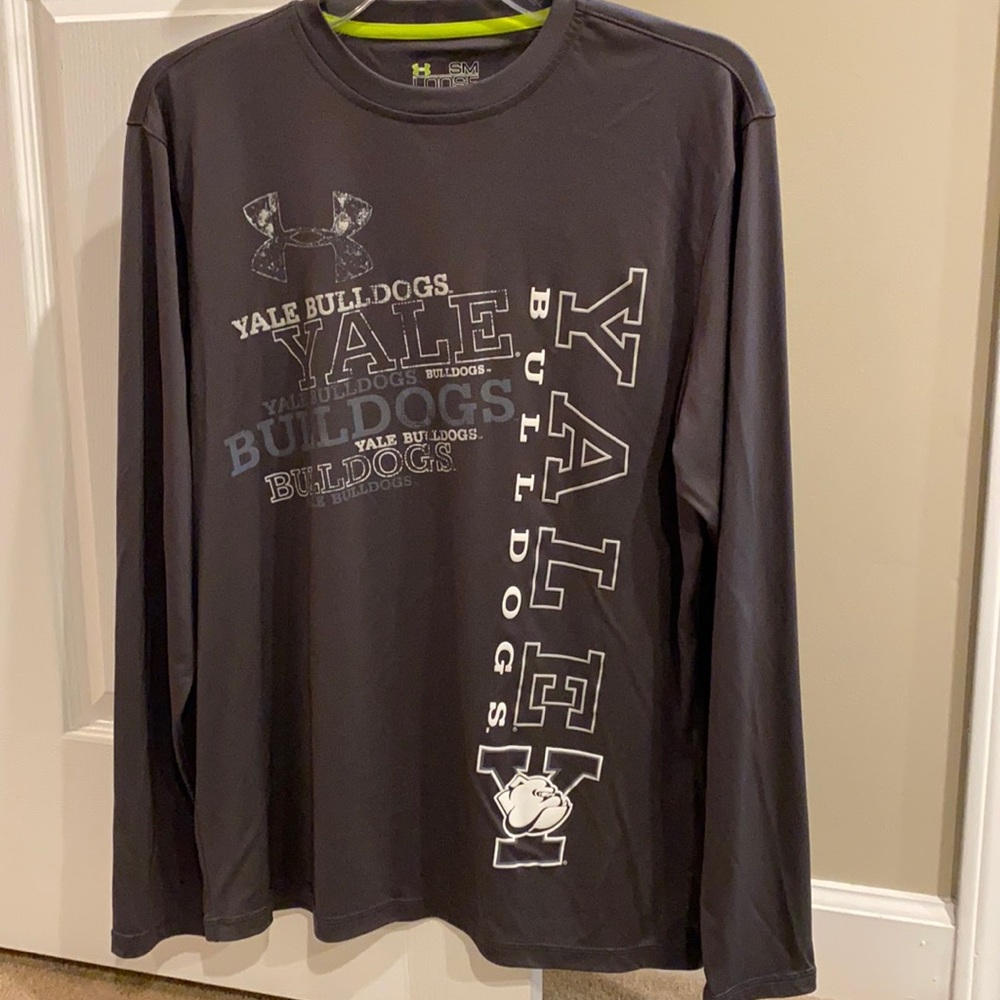 Yale Under Armour athletic breathable shirt, Small